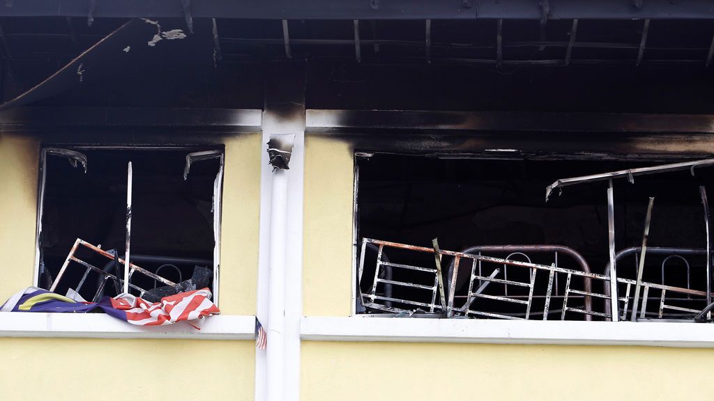 Mueren 25 personas en el incendio de una escuela en Kuala Lumpur