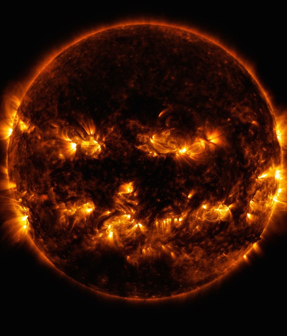 ¿Está el Sol a punto de estallar? La Nasa detecta una extraña actividad de la estrella
