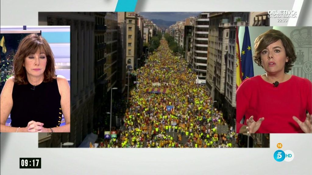 Sáenz de Santamaría: "Puigdemont sólo busca un blanqueo de su radicalidad"
