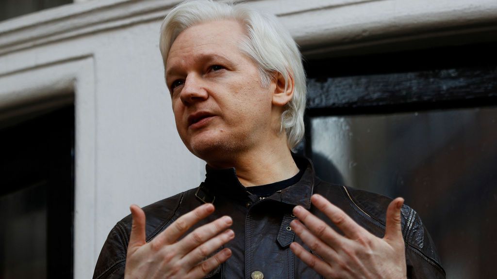 Assange, complacido de ayudar con la  nueva web del referéndum catalán