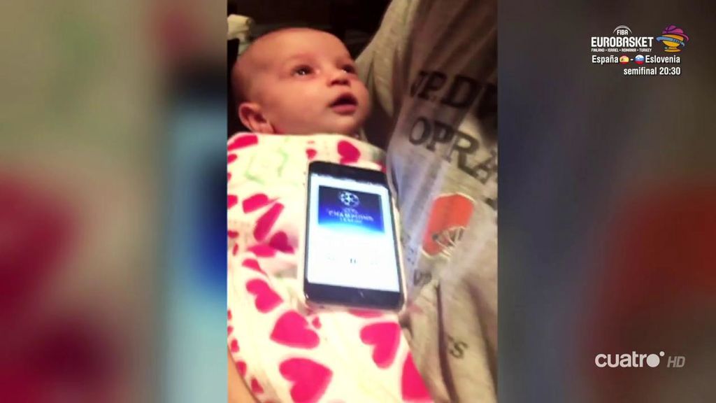 ¡El vídeo más tierno! Un bebé deja de llorar al escuchar el himno de la Champions