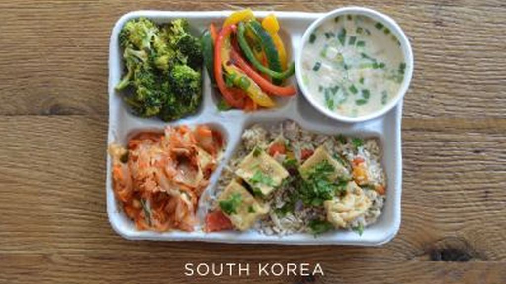 Compara la comida que los colegios ofrecen alrededor del mundo