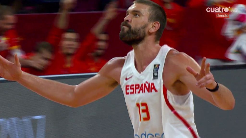 ¿Lesión? Marc Gasol tranquiliza y responde con un mate y un triple