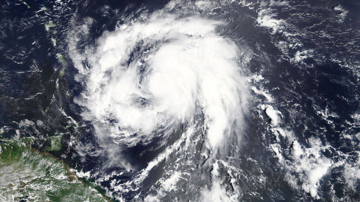 El huracán 'María' alcanza la categoría 4