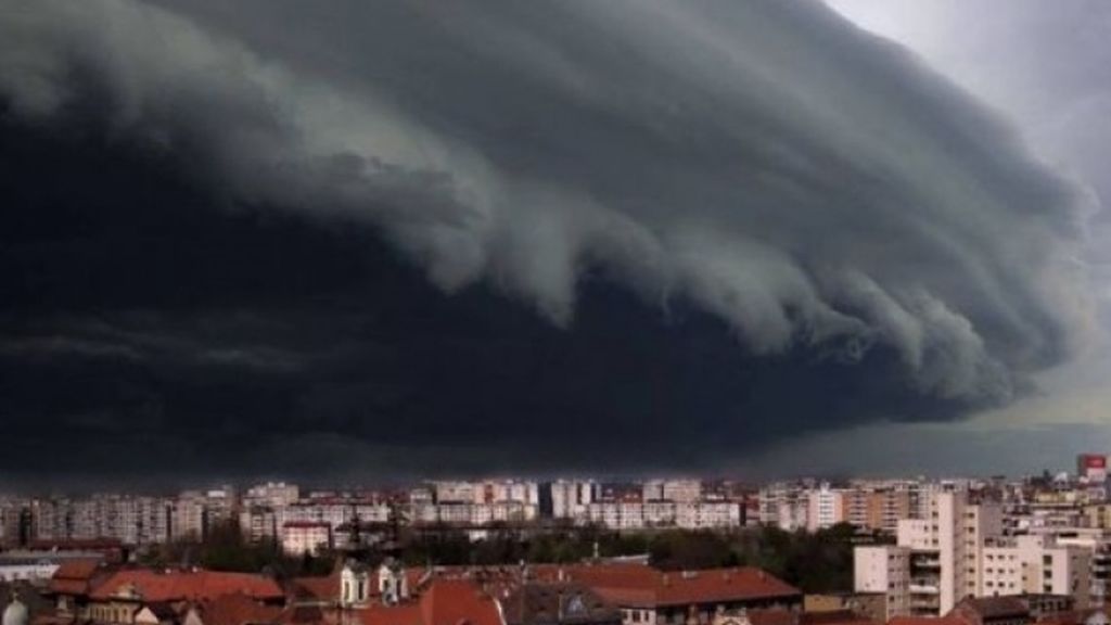 En quince minutos, una tormenta destroza Timisoara y deja 140 heridos