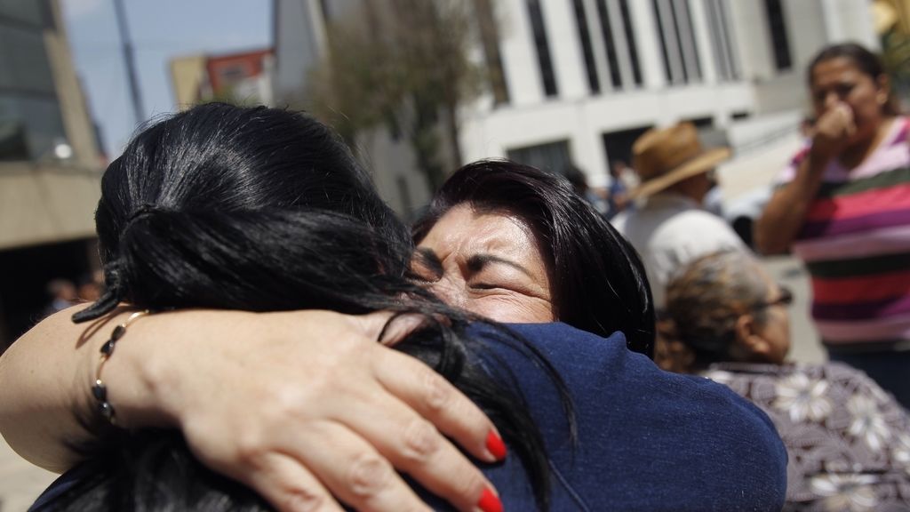 Un fuerte terremoto hace temblar México
