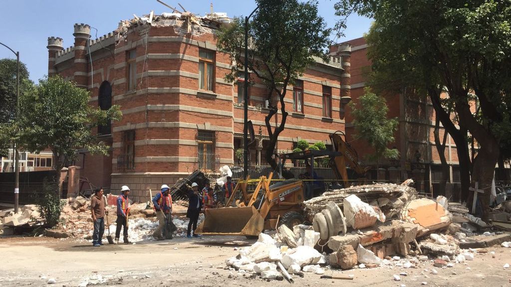 Un fuerte terremoto hace temblar México