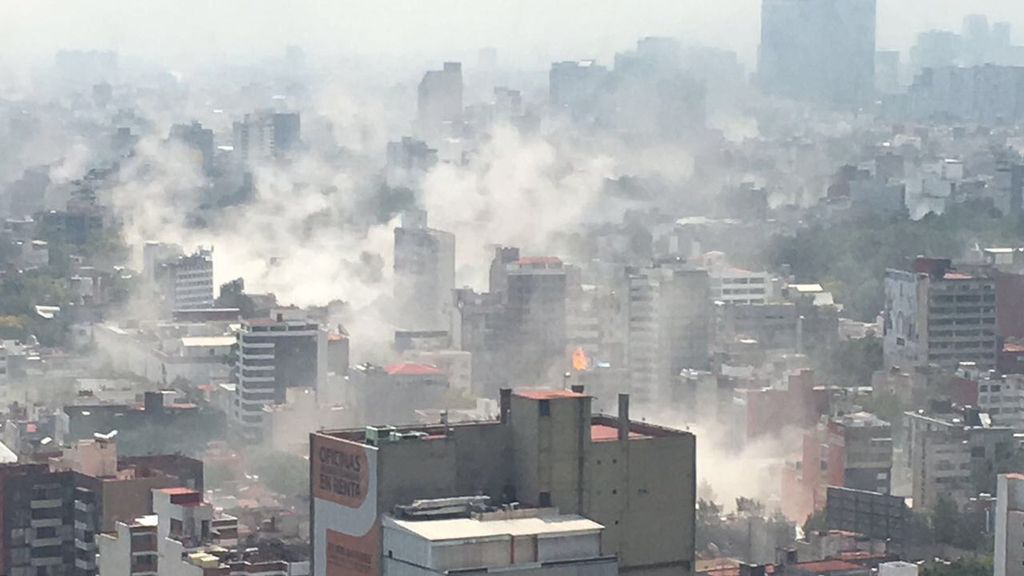 Un fuerte terremoto hace temblar México