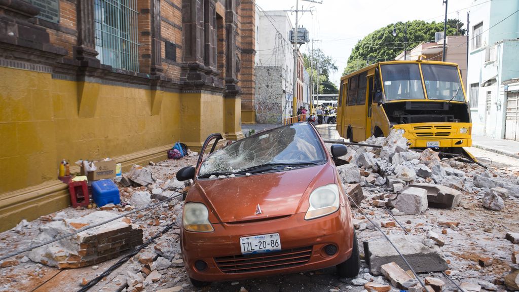 Un fuerte terremoto hace temblar México