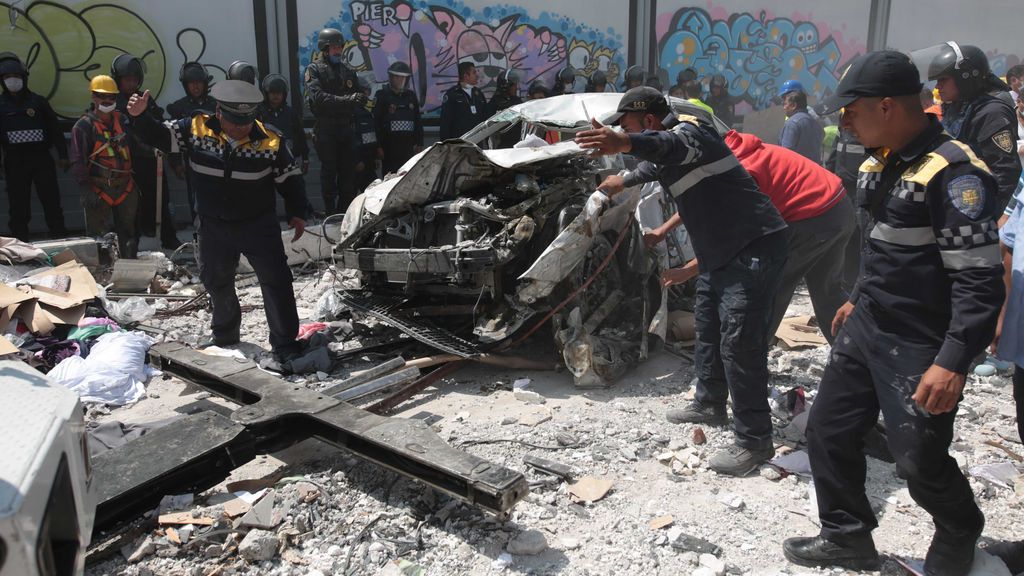 Un fuerte terremoto hace temblar México