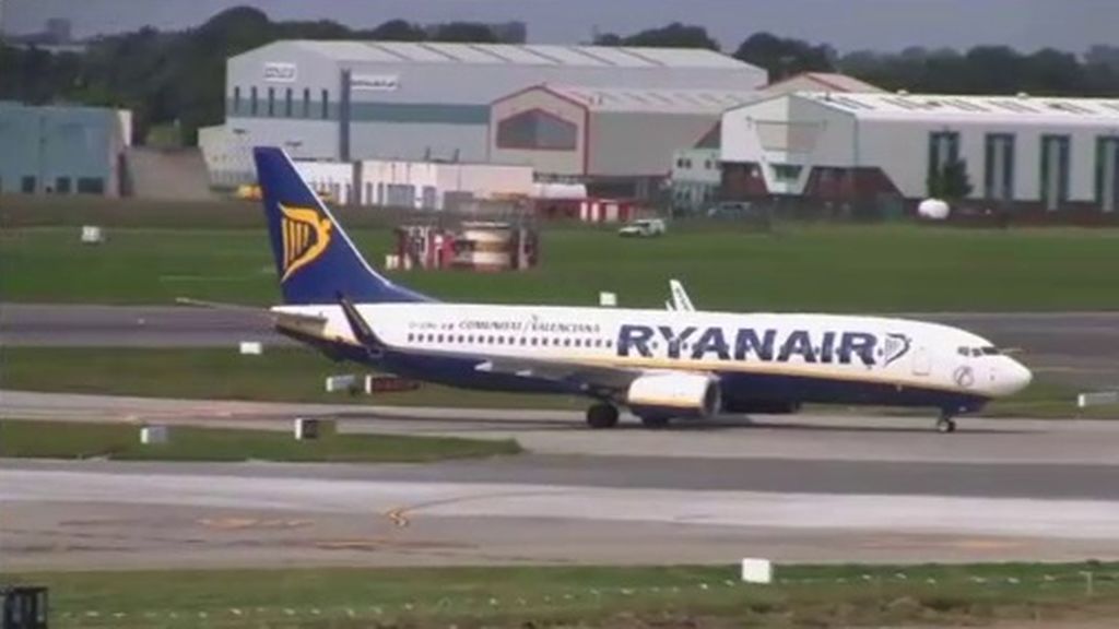 Miles de personas afectadas por la cancelación de 2.000 vuelos de Ryanair