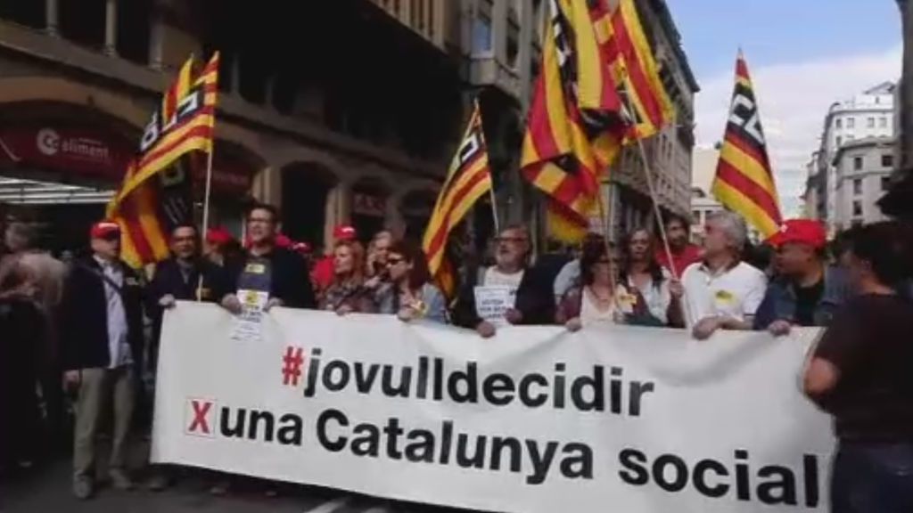 Los independentistas catalanes reaccionan en la calle ante los registros y detenciones