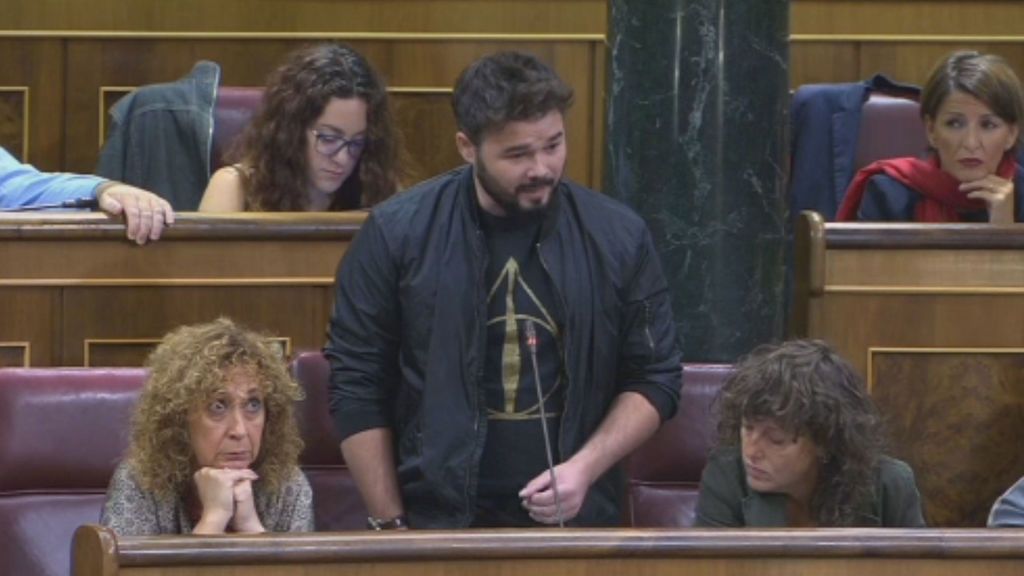Rufián a Rajoy: "Le exijo que saque sus sucias manos de las instituciones catalanas"