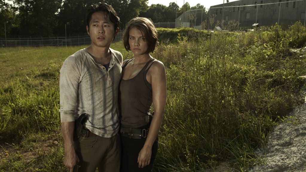 Los humanos comienzan a ser más peligrosos que los zombis