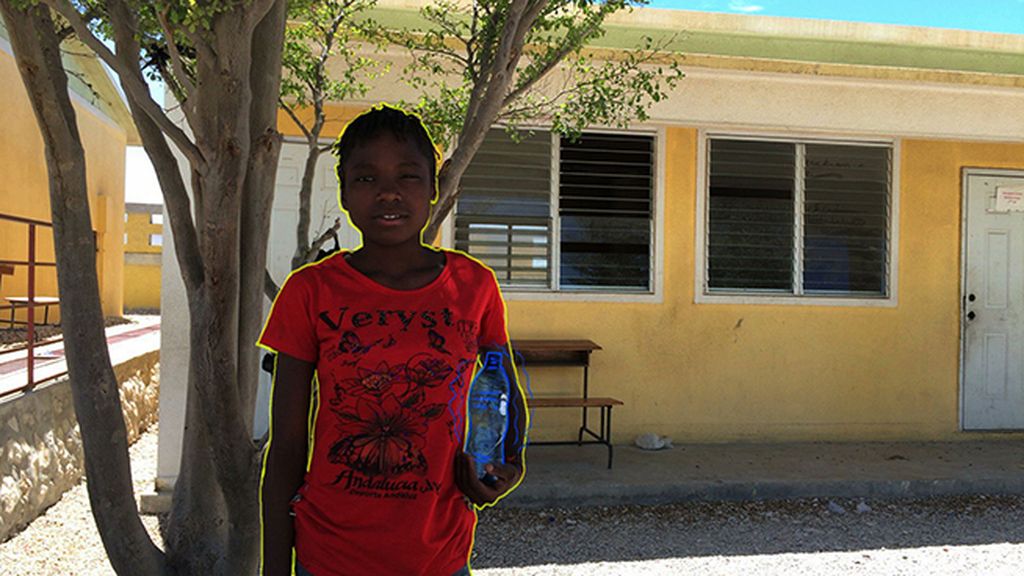 Las fotos del spot que nos enseña que compartir es cooperar