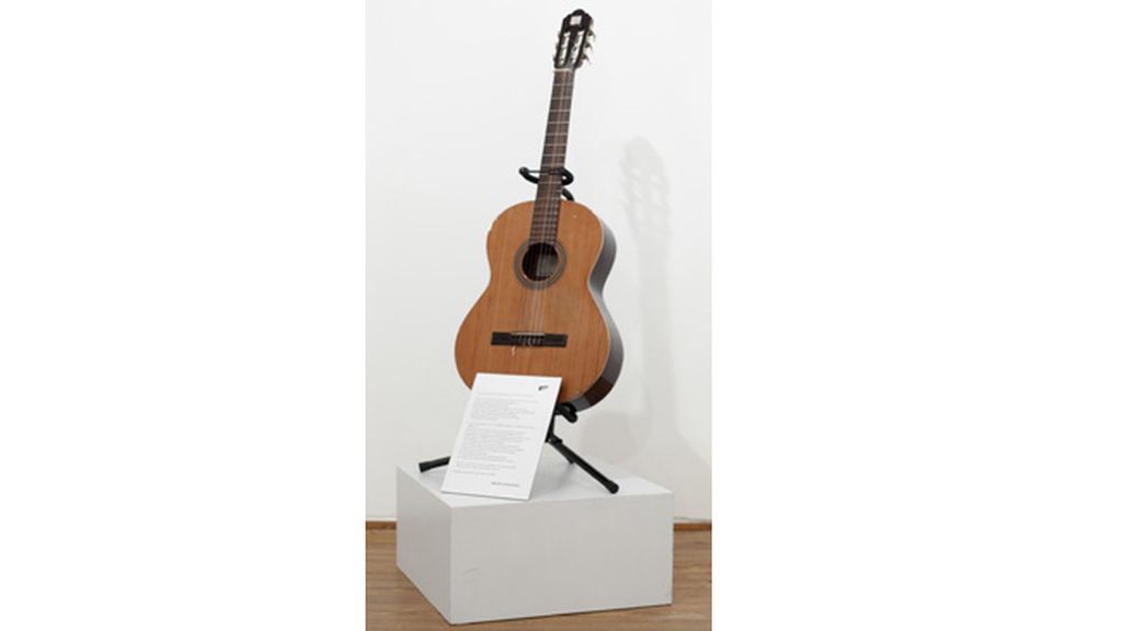 Toni Garrido y Silvia Abril, al frente de la retransmisión de la entrega de galardones desde Madrid, el 24 de febrero