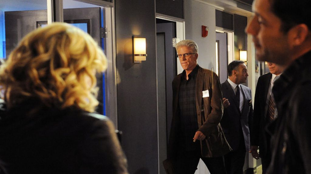 Ted Danson cierra con éxito su primera etapa al frente de los forenses de Las Vegas