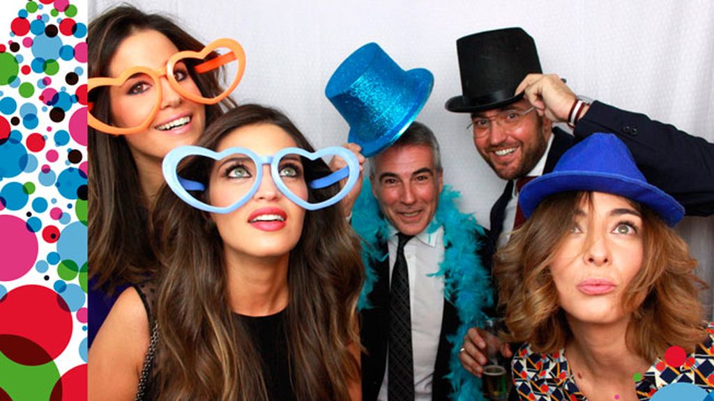 Isabel Jiménez, Sara Carbonero, David Cantero, Sandra Barneda y Màxim Huerta celebran su #navidadMEDIASET