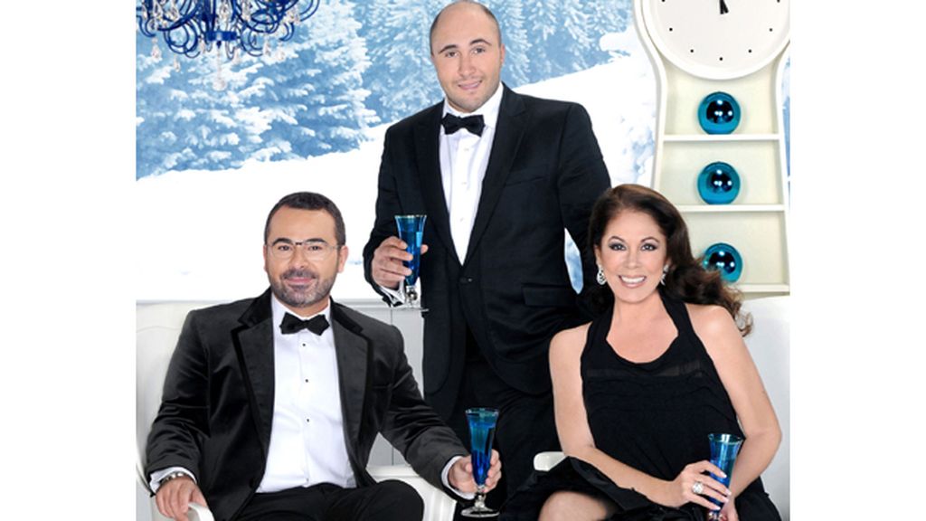 Jorge Javier Vázquez, Isabel Pantoja y Kiko Rivera. Campanadas 2011 en Telecinco (23.45)