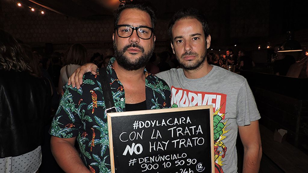 Todos dan la cara en el estreno de 'Chicas Nuevas 24 Horas'