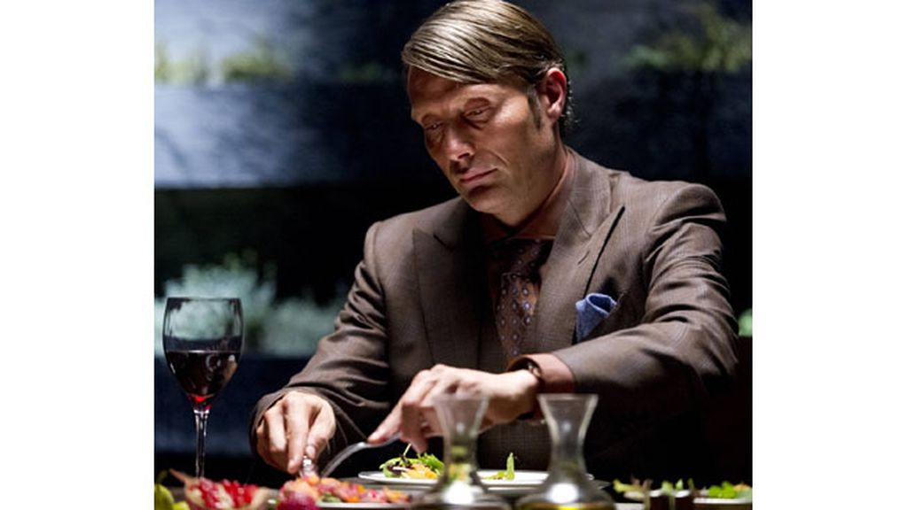 Mads Mikkelsen y Hugh Dancy juegan al gato y al ratón en esta producción de Bryan Fuller