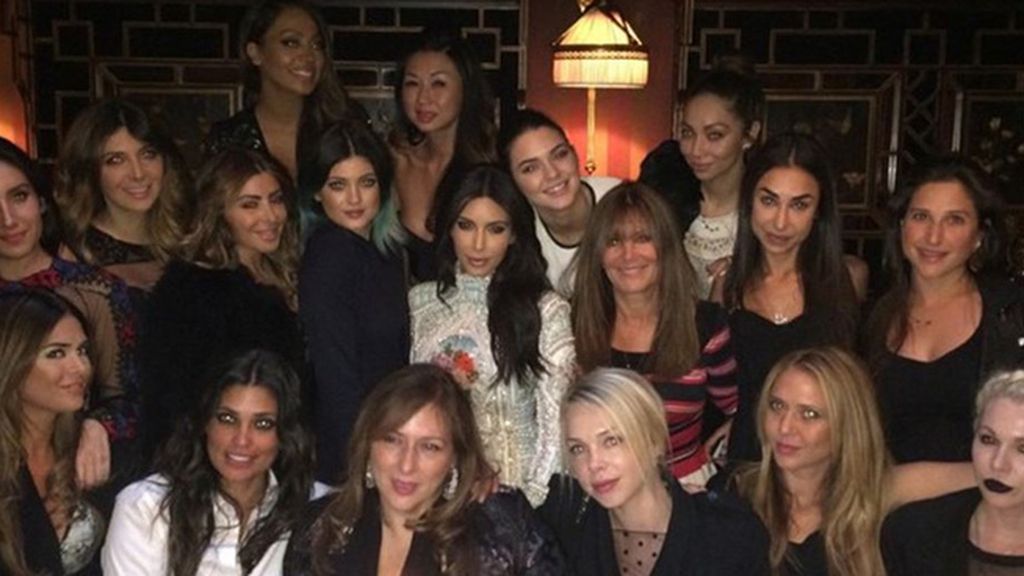 El álbum de boda de Kim Kardashian y Kanye West, un año después