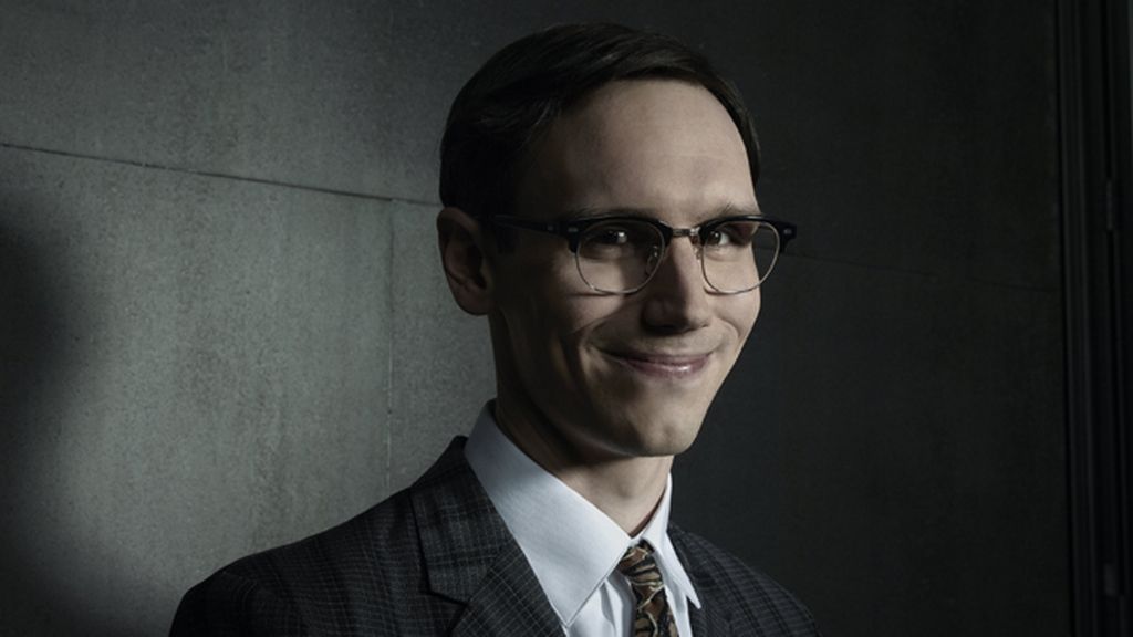 Cory Michael Smith es Edward Nygma (El Acertijo)