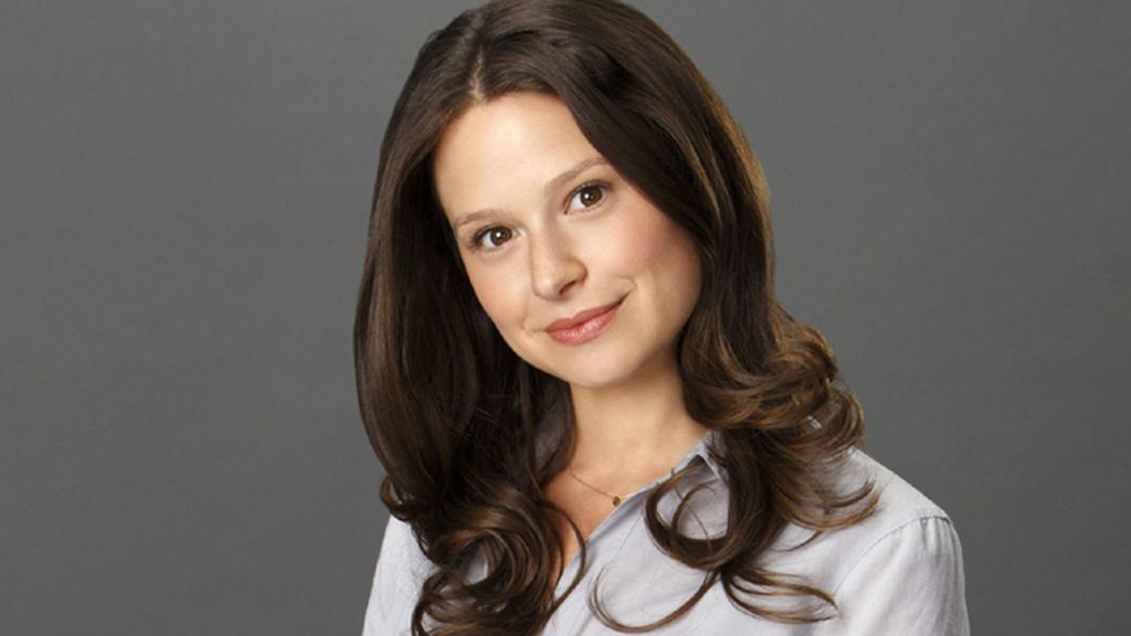 Katie Lowes es Quinn Perkins