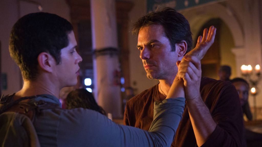 Los supervivientes en un mundo post-apocalíptico tienen que adaptarse a un planeta sin recursos