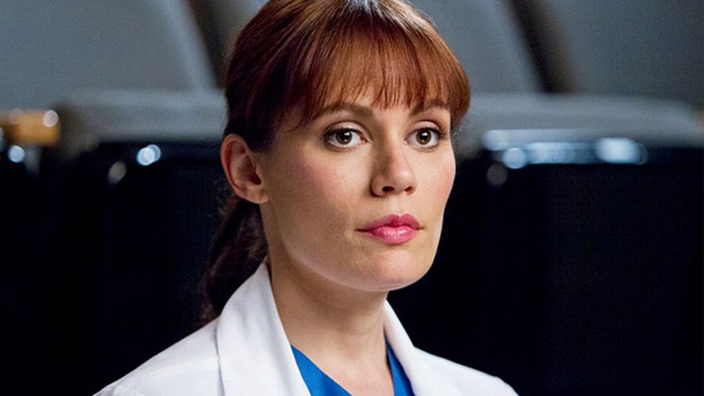 Emily Swallow es Michelle Robidaux