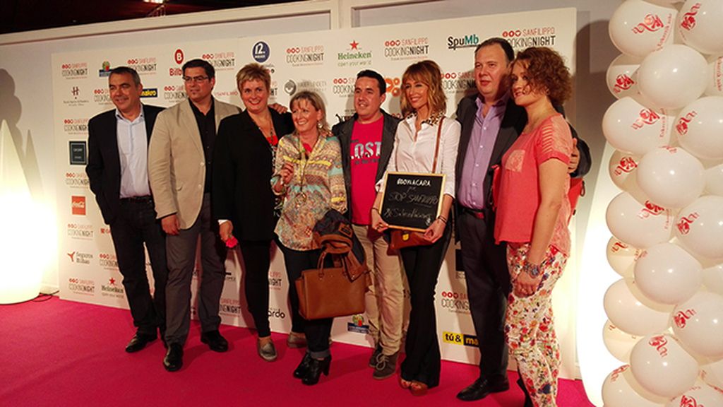 Medio millar de asistentes y un menú cargado de solidaridad