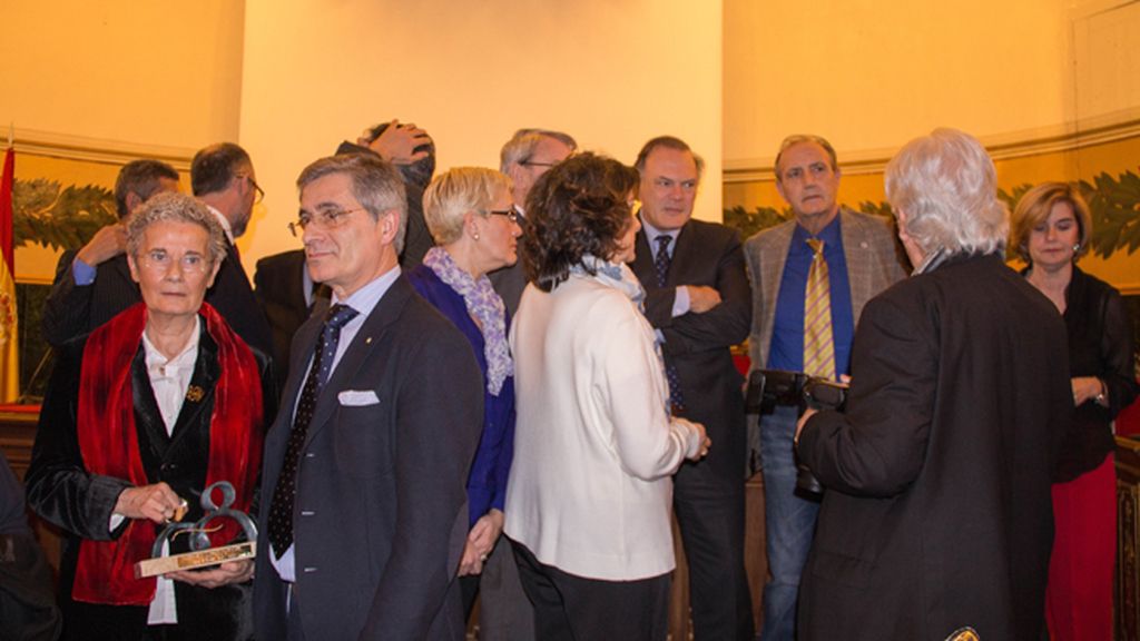 Pedro Piqueras recoge el Premio Carlos Margarit