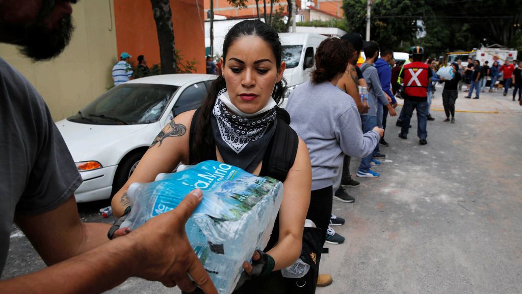 La larga y desesperada búsqueda de supervivientes en México