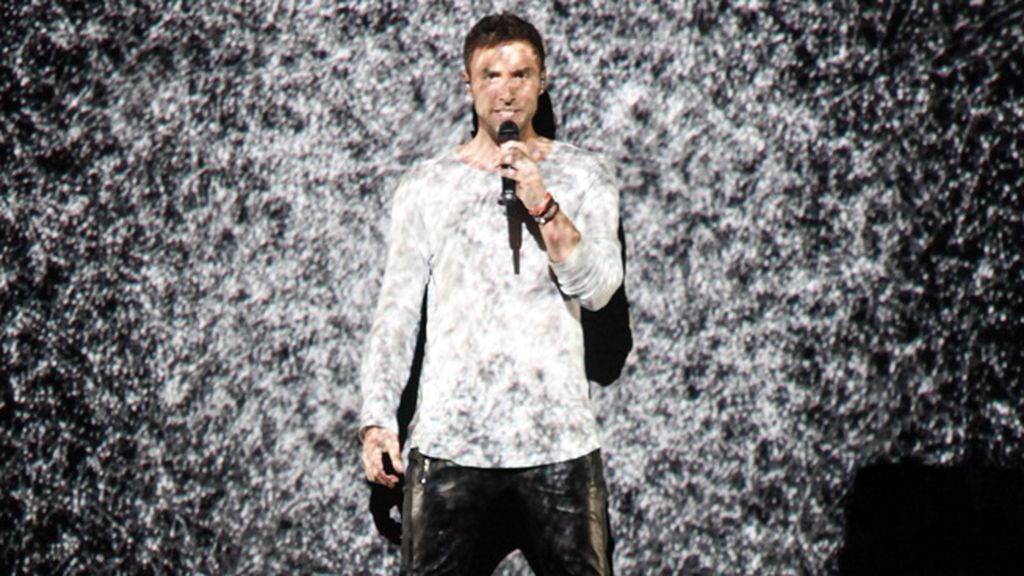 SUECIA. Måns Zelmerlöw. ‘Heroes’