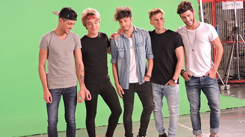 Los rostros conocidos también se comprometen con '12 meses'