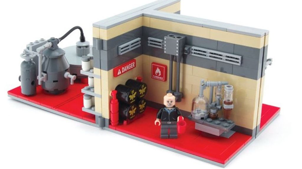 El ‘set’ no oficial, con 500 ladrillos y tres personajes de la serie, cuesta 183 euros