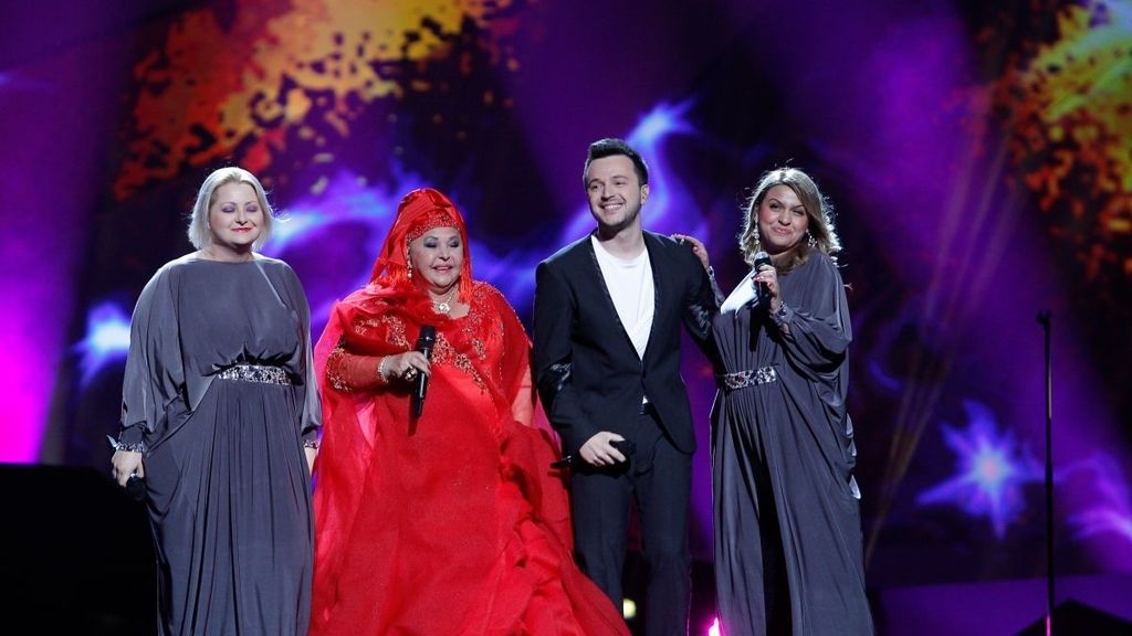 Macedonia. Esma y Lozano. 'Pred Da Se Razdeni'