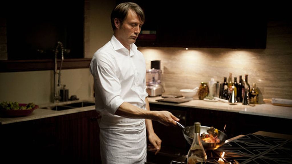 Mads Mikkelsen y Hugh Dancy juegan al gato y al ratón en esta producción de Bryan Fuller