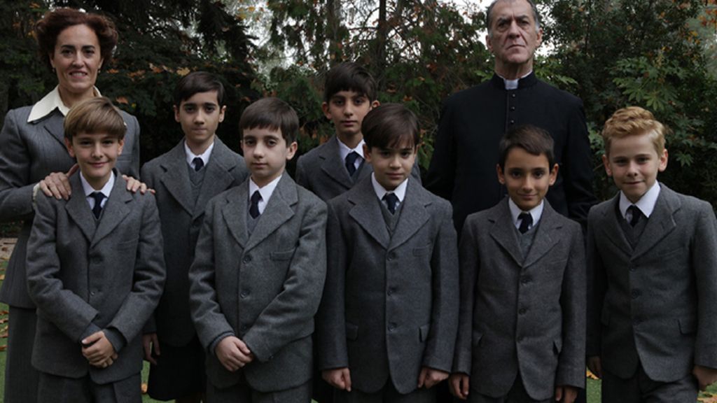 Enrique Aragonés, Patrick Criado y Fernando Gil interpretan al soberano en su niñez, su adolescencia y su madurez