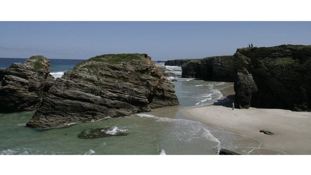 Violeta Carballo: Playa de las Catedrales, en Ribadeo (Lugo).