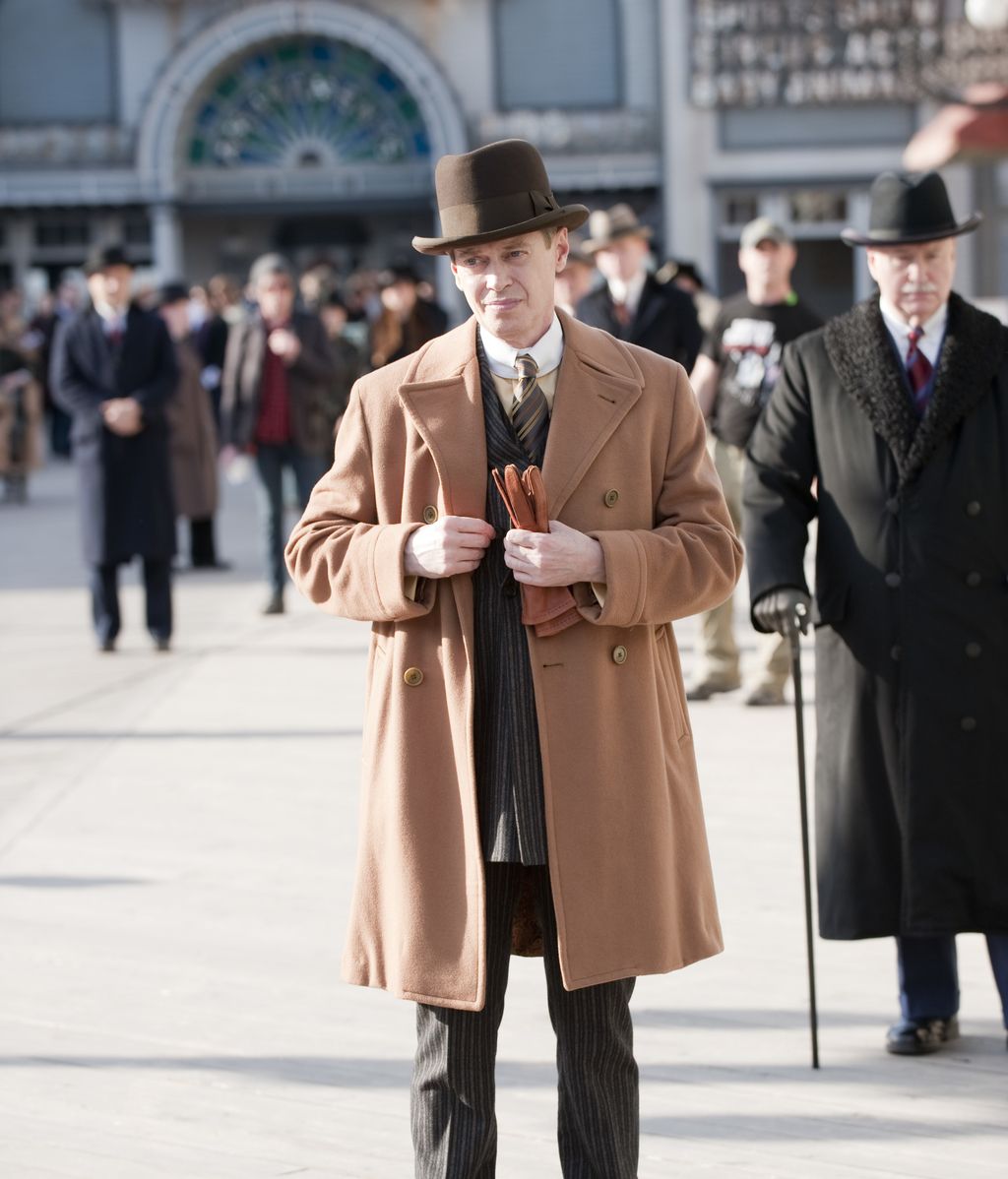 Tramas políticas, alcohol y mucha violencia en la segunda temporada