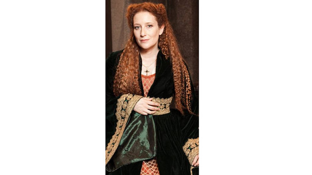 Clara Sanchís es Isabel de Portugal