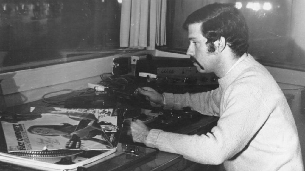 Diez famosos que empezaron como DJ’s de Los 40 Principales
