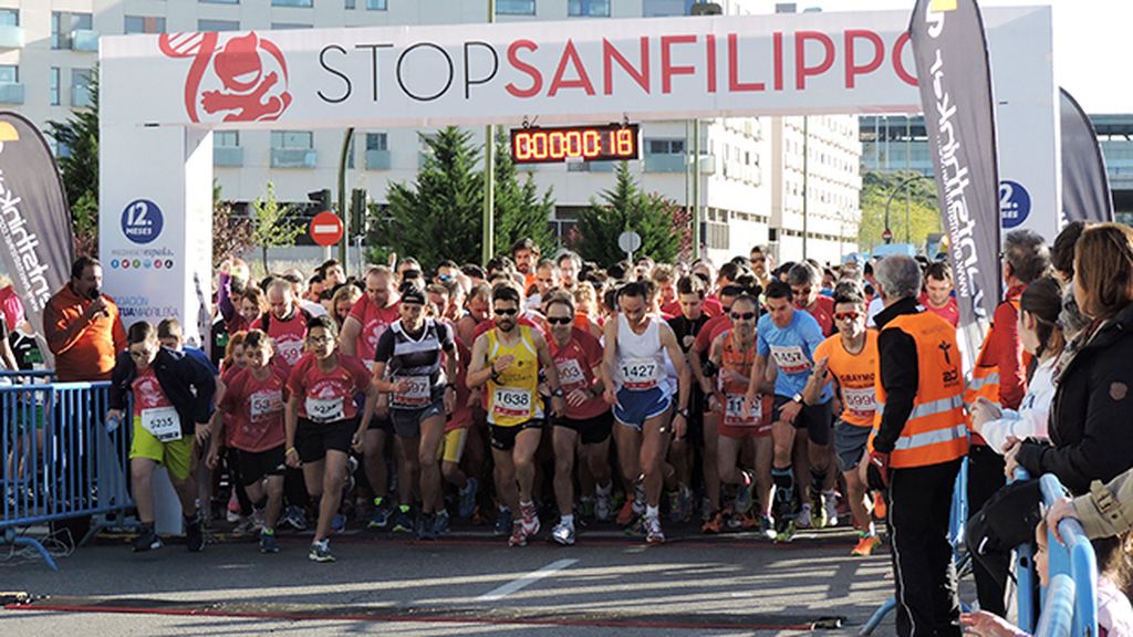 2.500 corredores se visten de rosa para apoyar la investigación