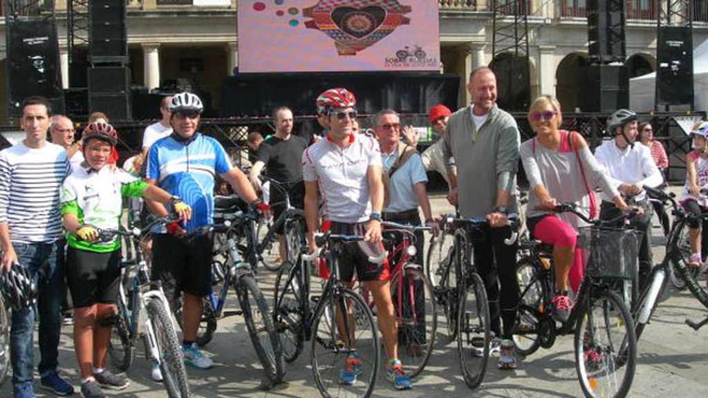 Marcha cicloturista 'Sobre Ruedas' por Vitoria