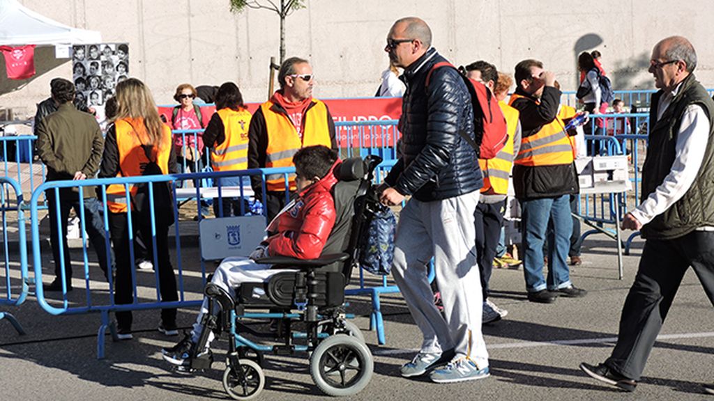 2.500 corredores se visten de rosa para apoyar la investigación
