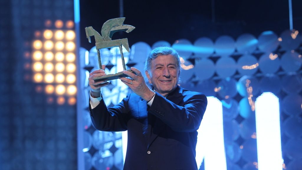 Tony Bennett, Ondas a la música