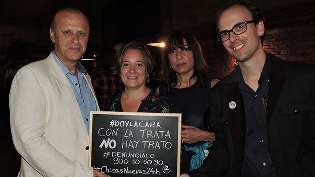 Todos dan la cara en el estreno de 'Chicas Nuevas 24 Horas'