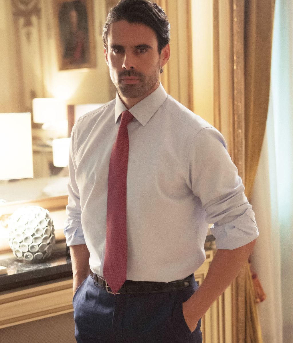 Emmanuel Esparza es Alberto Guzmán en la serie de Telecinco 'Secretos de Estado'