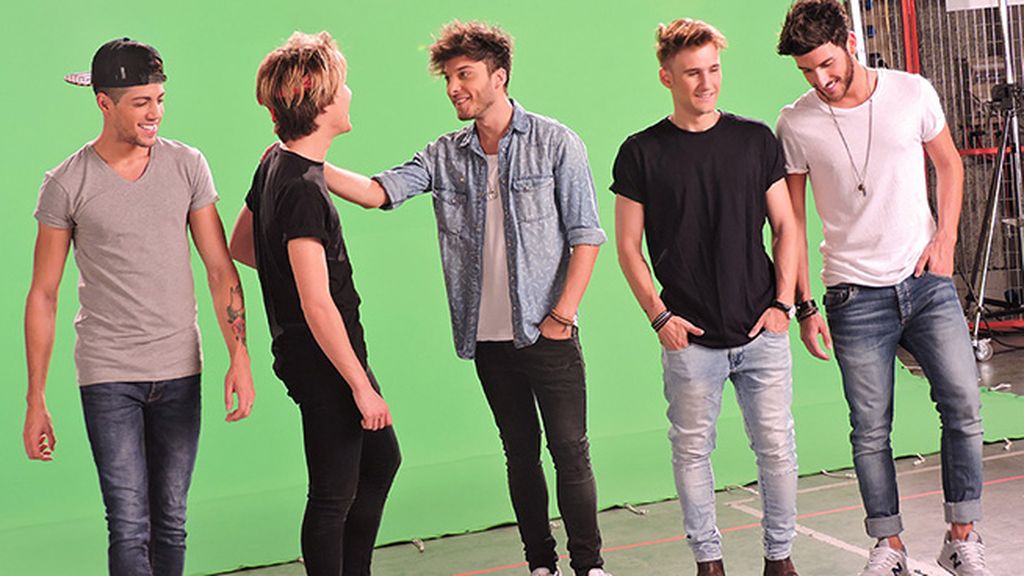 Blas, David, Blas, Álvaro y Dani frente al croma.